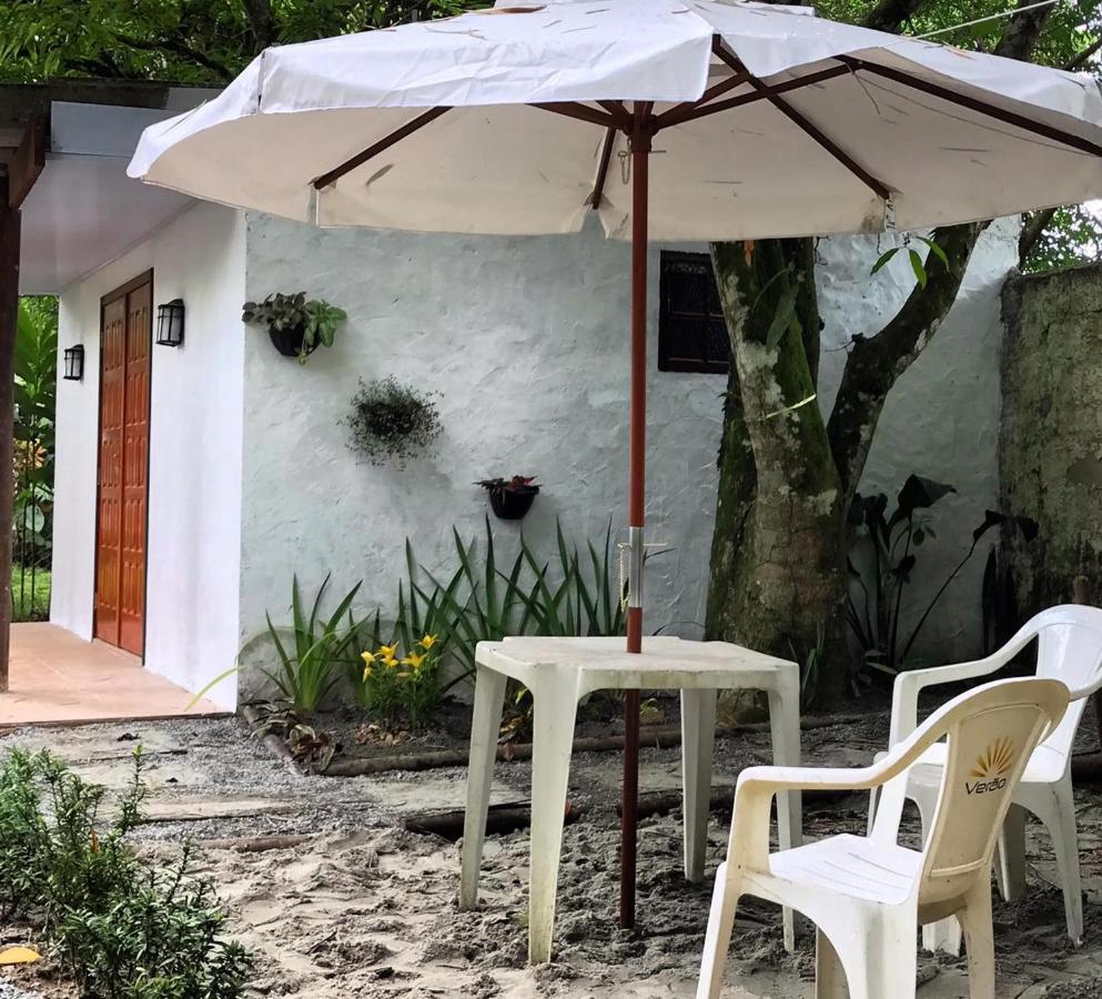 Casa A Beira Do Rio Jaguareguava Na Mata Atlantica Em Bertioga Sp Villa Dış mekan fotoğraf