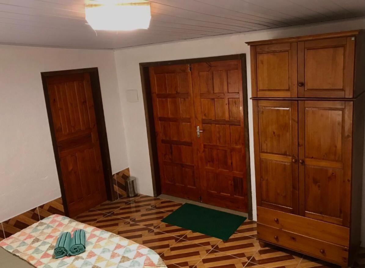 Casa A Beira Do Rio Jaguareguava Na Mata Atlantica Em Bertioga Sp Villa Dış mekan fotoğraf